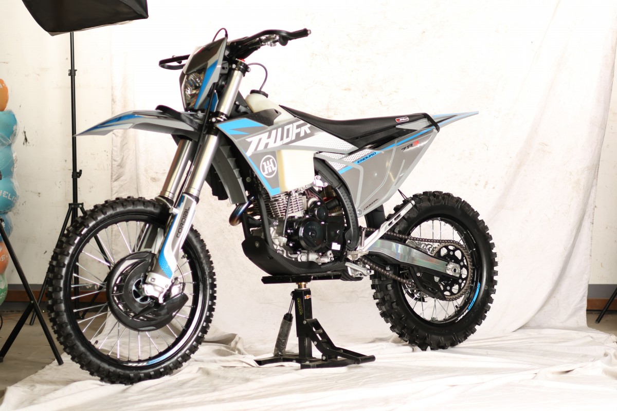 jhlmoto.ru-jhl-zr3-cb300rl-jhlofr-enduro-1-1200x800